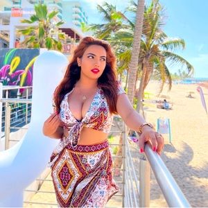 Geo print twisted Crop Top & Maxi Skirt Set